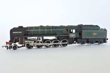 Locomotiva Hornby R.065 92220 Evening Star classe 9F scala 00