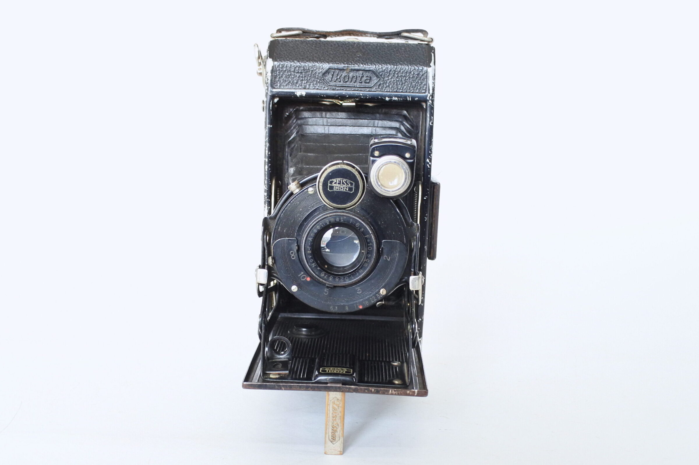 Macchina fotografica a soffietto Zeiss Ikonta 520/2 con Novar Anastigmat - 2