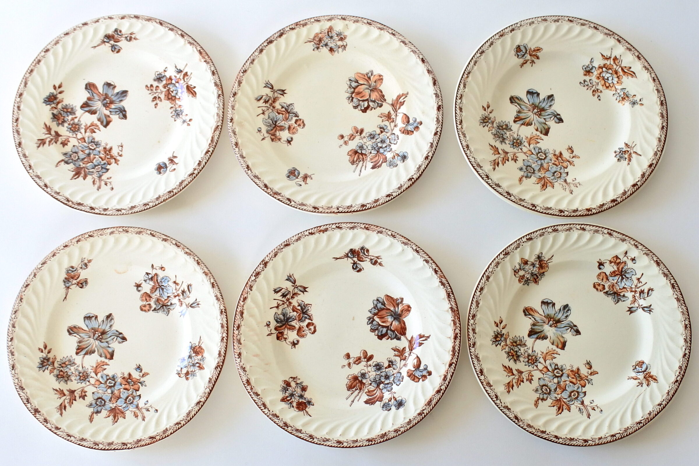 6 piatti da frutta in ceramica di Salins con rami di fiori su fondo avorio