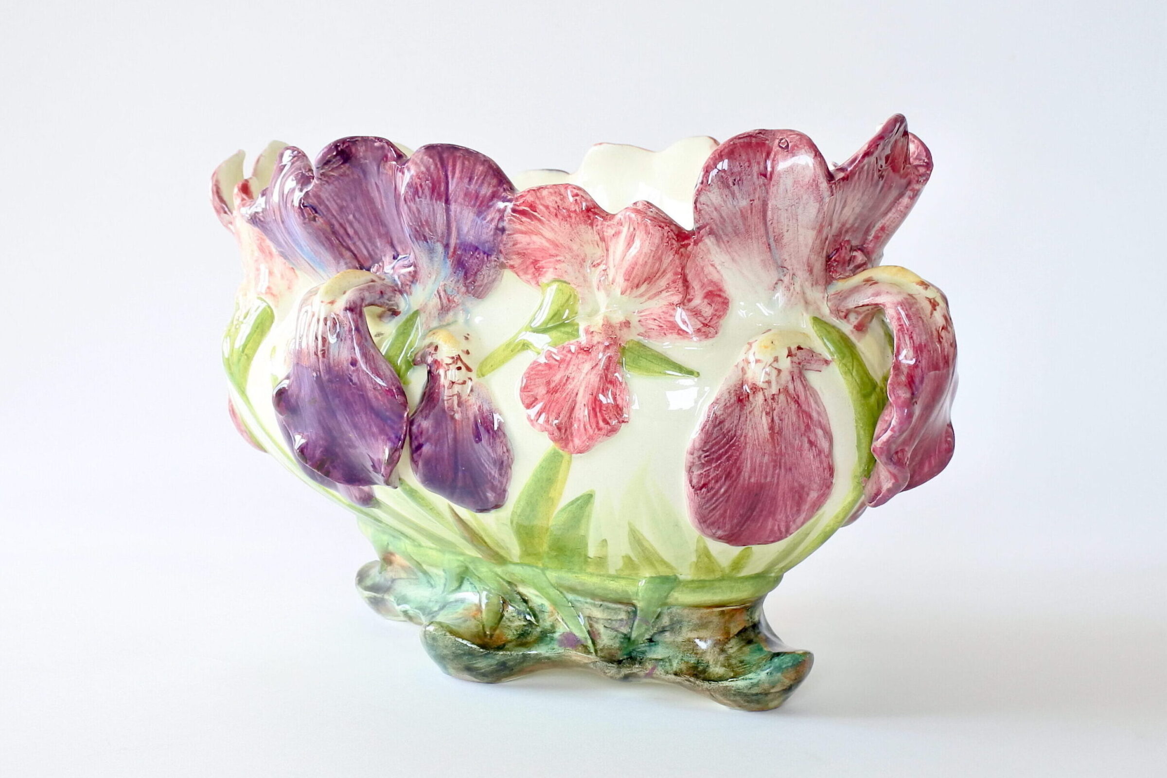 Jardinière di Delphin Massier in ceramica barbotine con iris policromi - 2