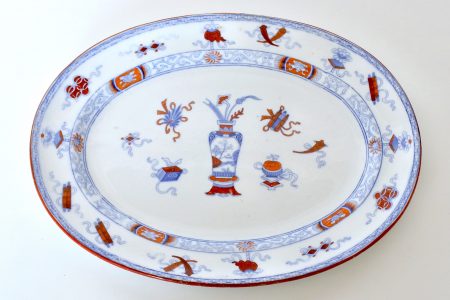 Piatto ovale di servizio in porcellana di Minton decorato a cineseria
