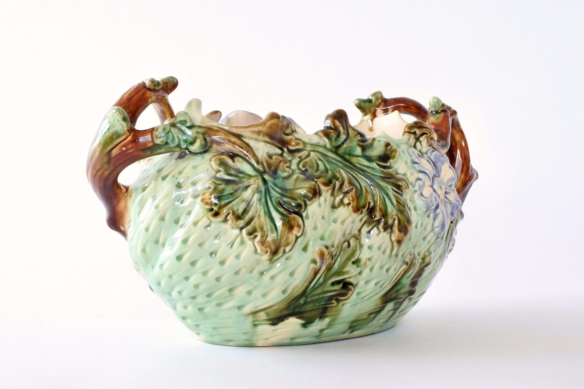 Jardinière in ceramica barbotine con fiori blu su fondo turchese - 3