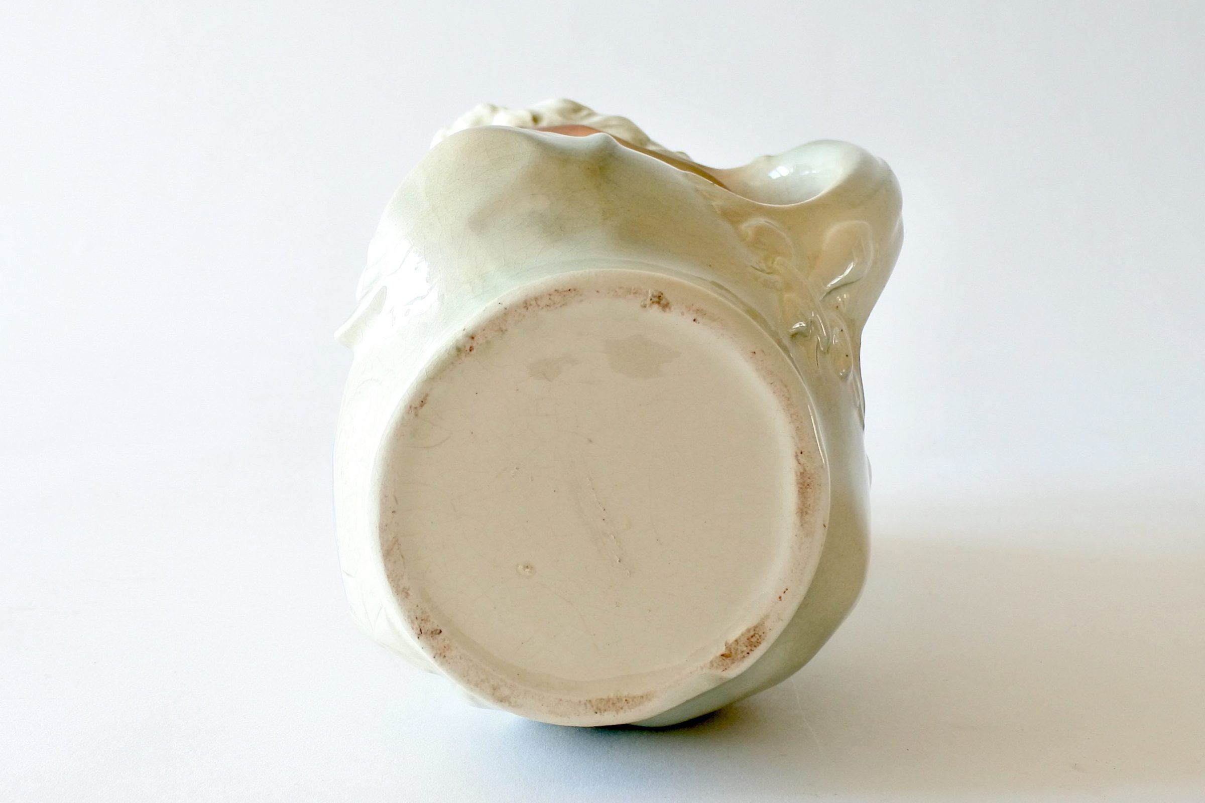 Brocca in ceramica barbotine rappresentante busto del re Enrico IV° - 7