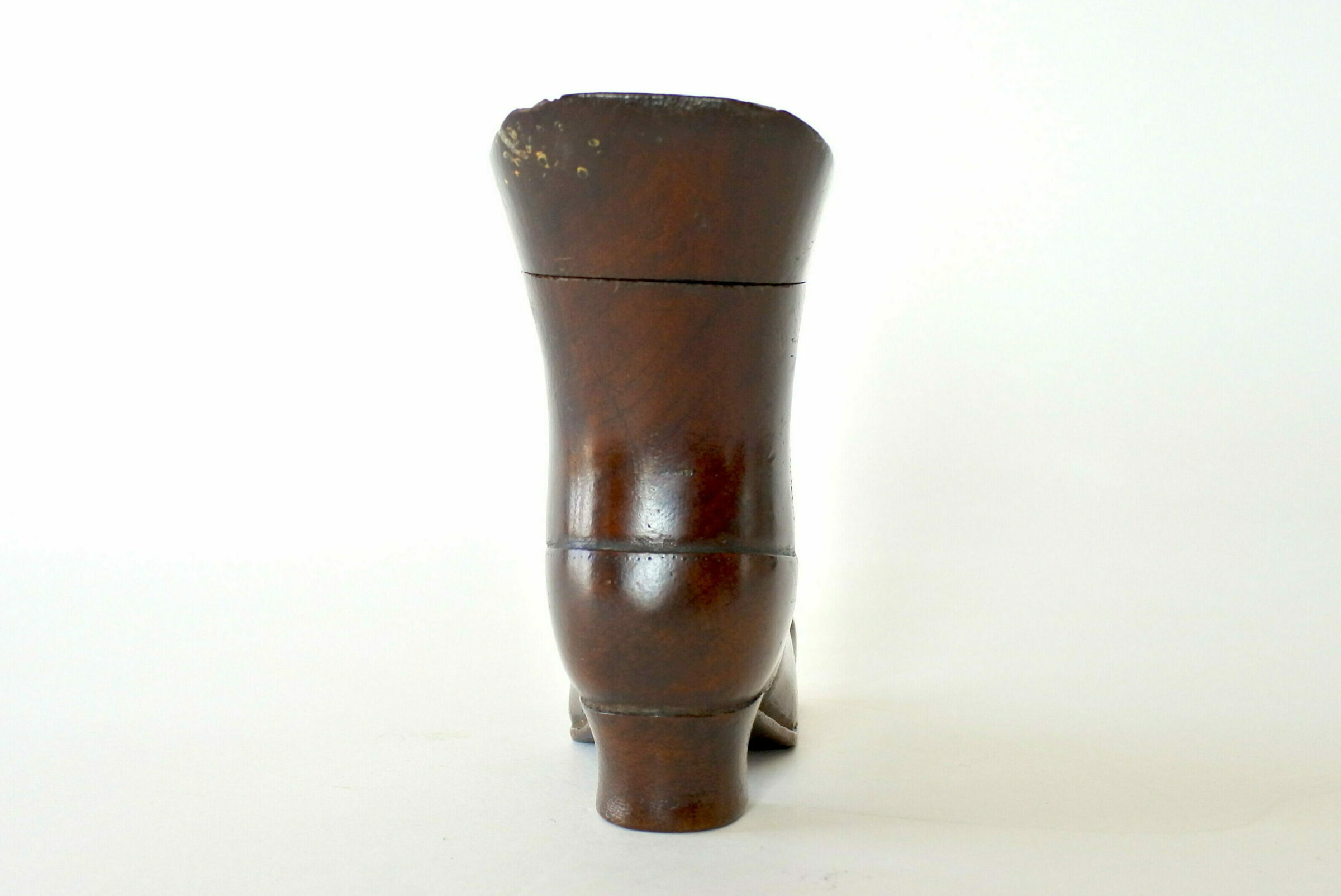 Tabacchiera in legno scolpito a forma di stivaletto - 3