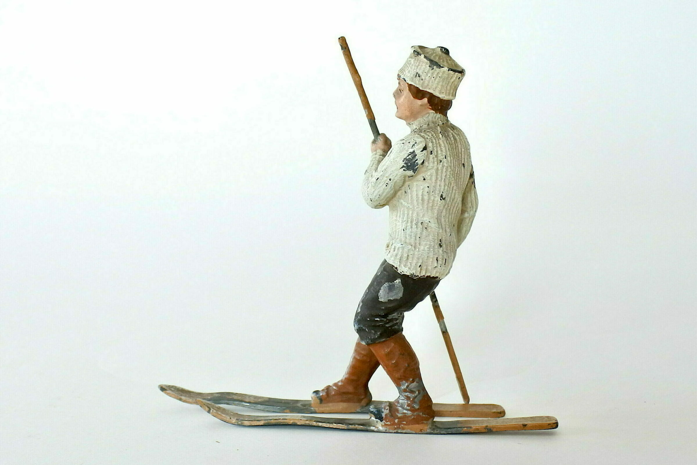 Statuina sciatore con alpenstock in piombo di Norimberga - 2