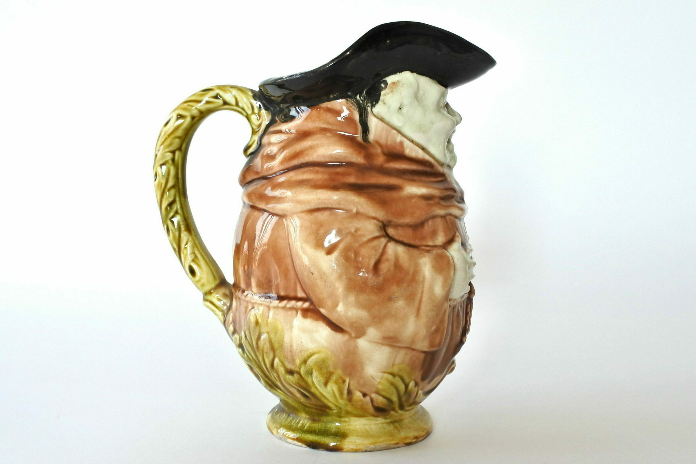 Brocca Onnaing in ceramica barbotine a forma di monaco - 4