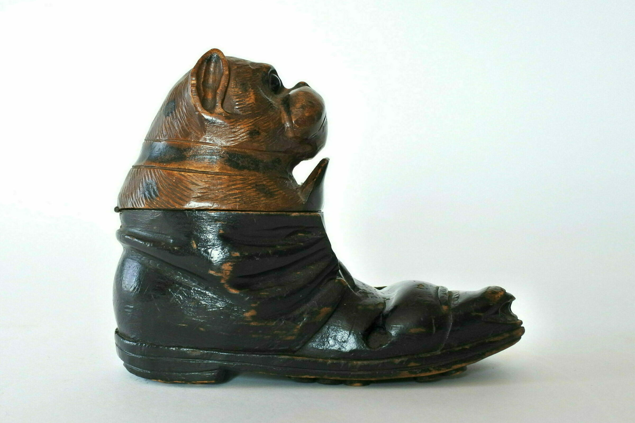 Calamaio in legno scolpito a forma di scarpa con testa di bulldog - 4