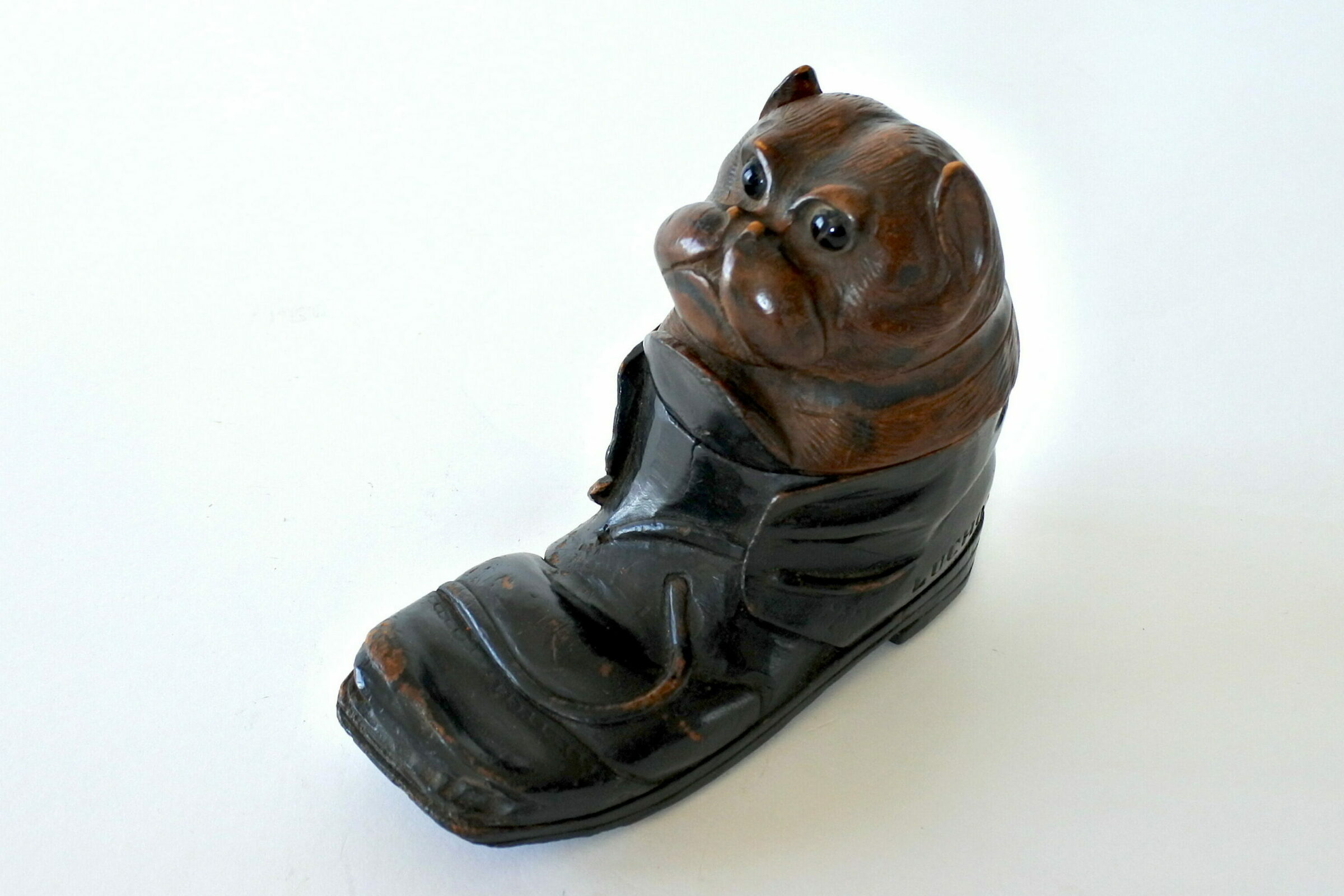Calamaio in legno scolpito a forma di scarpa con testa di bulldog - 6
