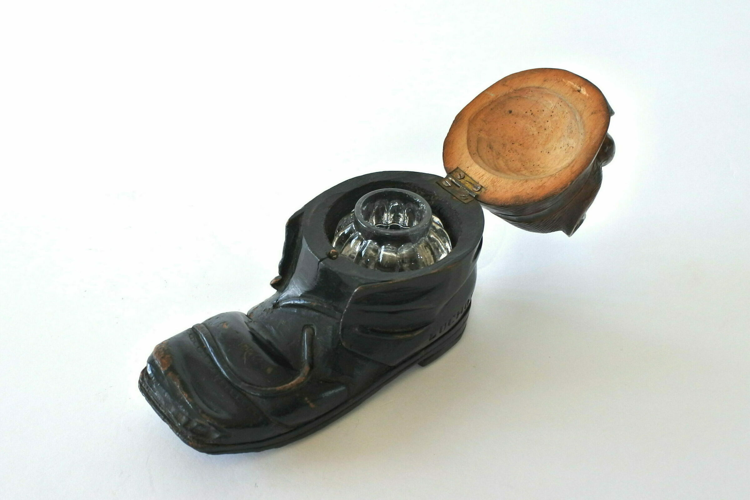 Calamaio in legno scolpito a forma di scarpa con testa di bulldog - 7