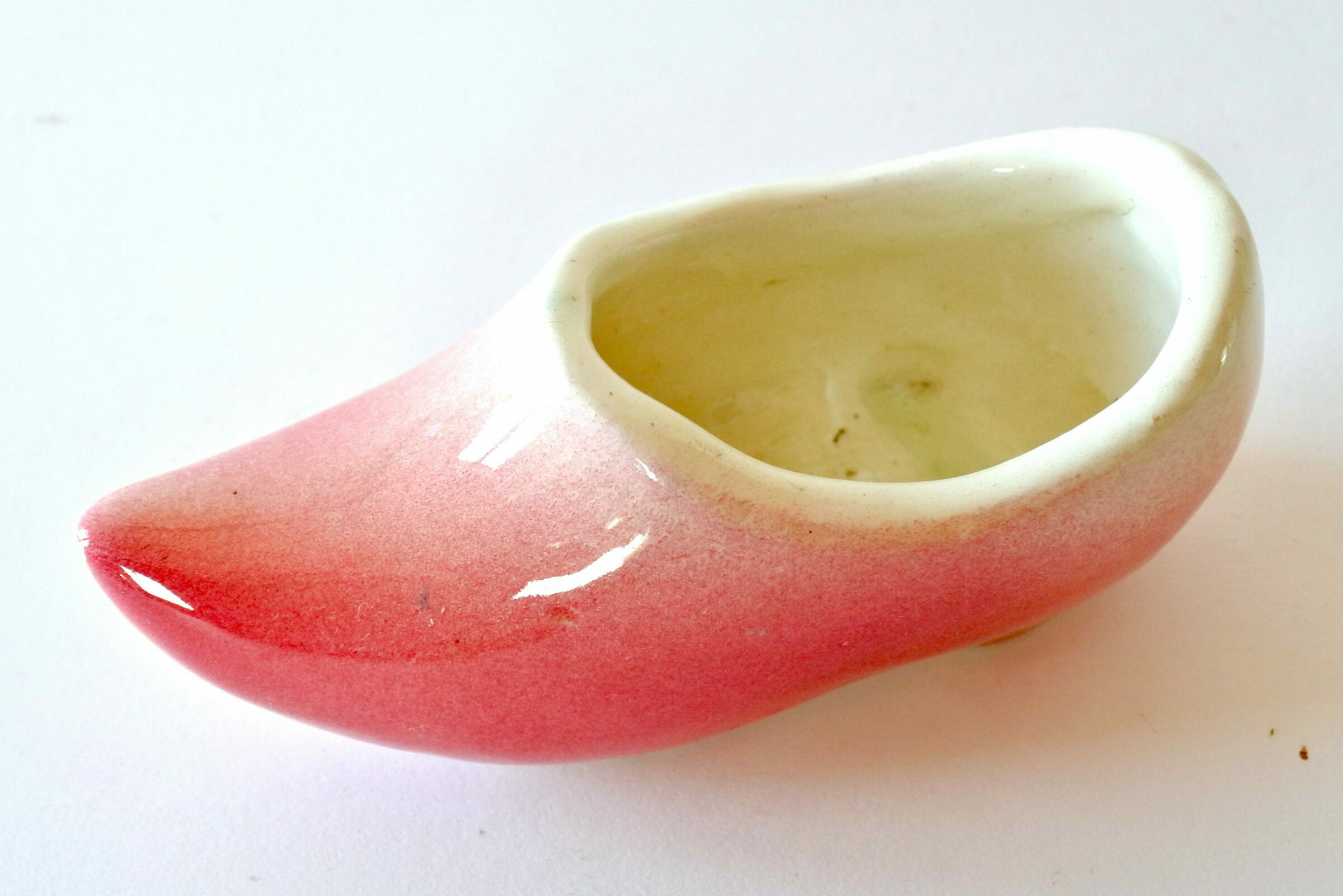 Piccola jardiniere Massier in ceramica barbotine a forma di zoccolo - 4