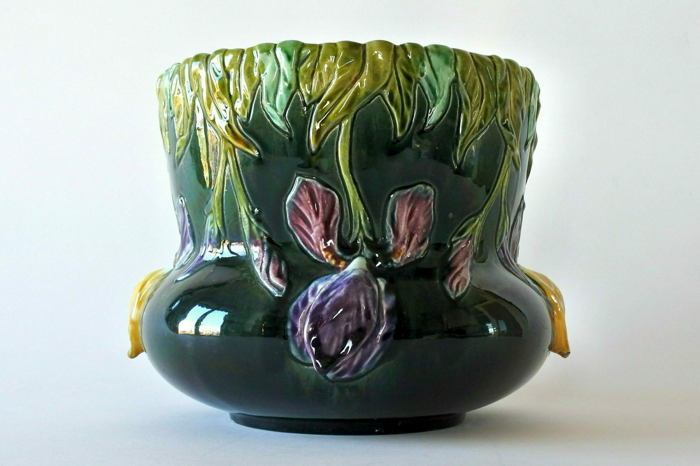 Cache pot Orchies in ceramica barbotine con iris viola e gialli - 3