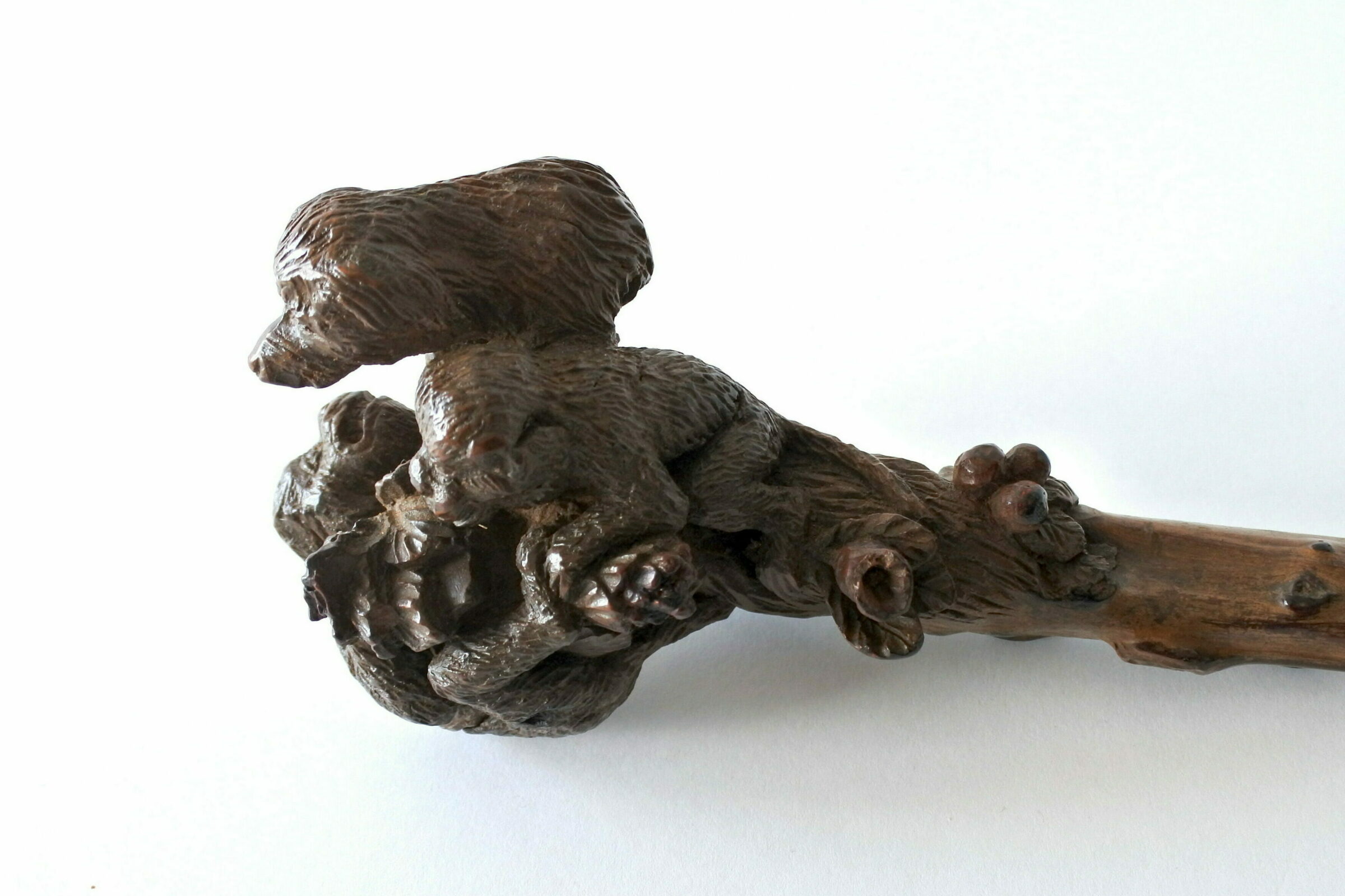 Bastone da passeggio in legno scolpito con figura di cane e scimmie - 2