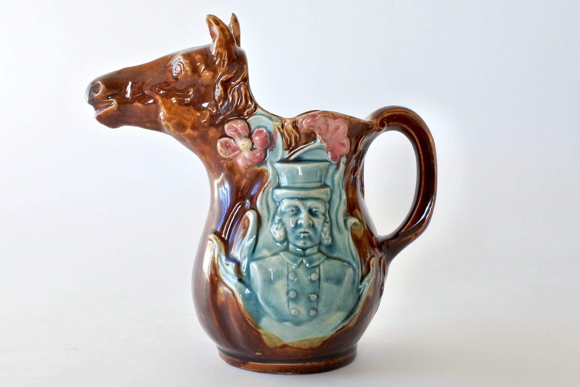 Brocca in ceramica barbotine a forma di testa di cavallo con fiori - 2