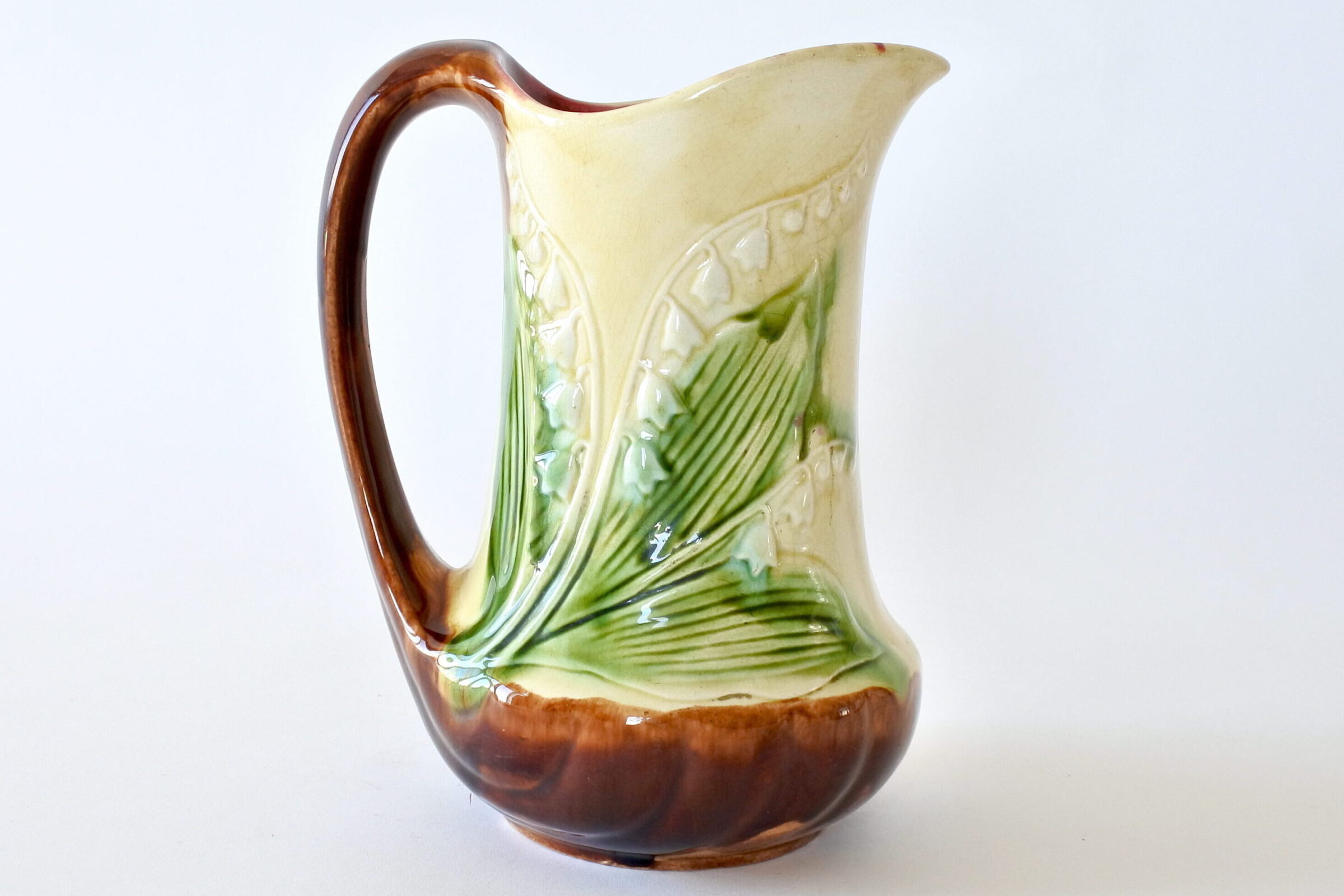 Brocca in ceramica barbotine decorata con fiori di mughetto e foglie - 4