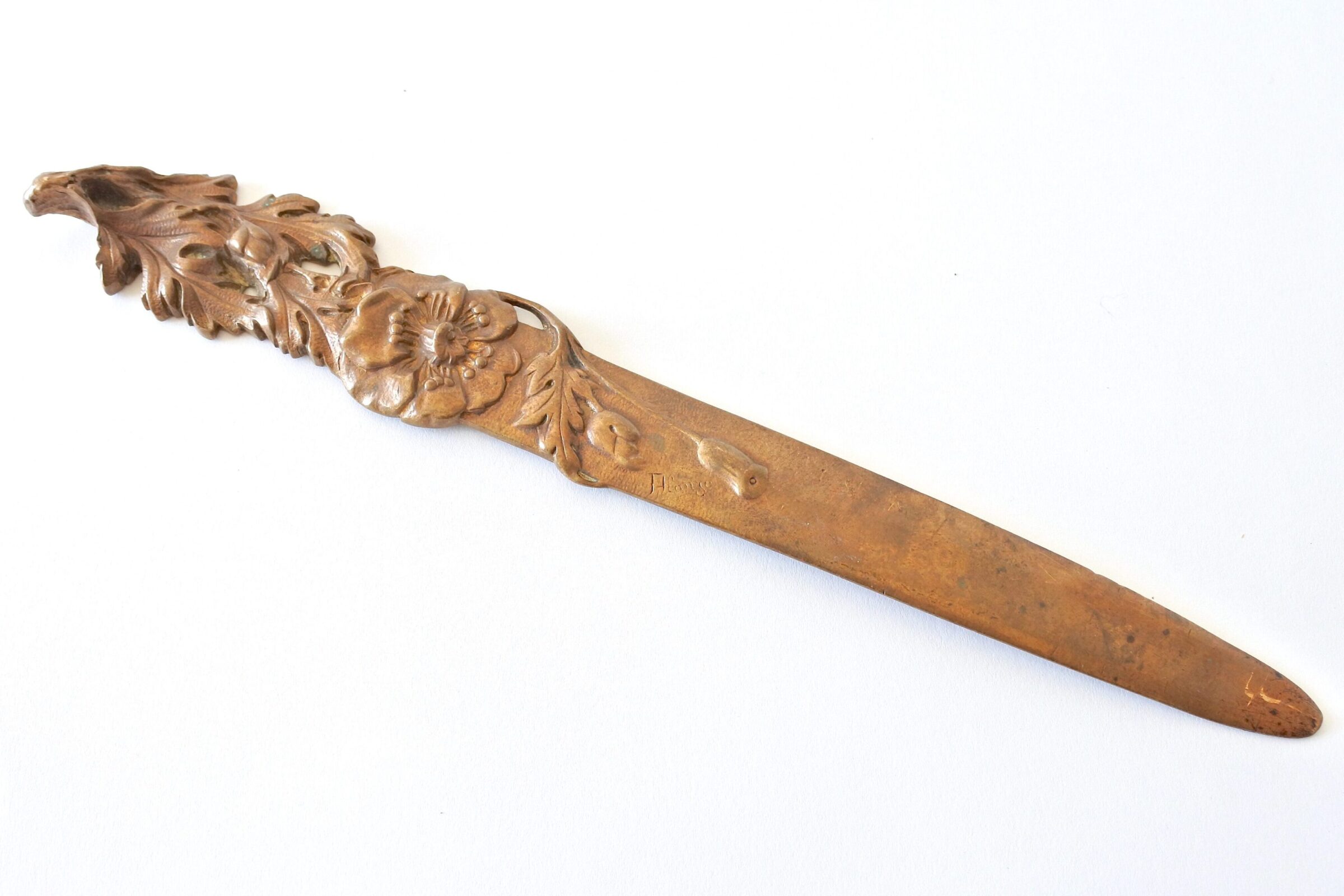 Tagliacarte in fusione di bronzo con foglie e fiore di papavero - 2